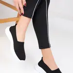 Dámské černé tenisky Soho 18761