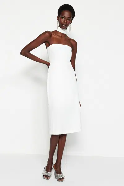 Trendyol Ecru lemované tkané svatební / svatební elegantní večerní šaty