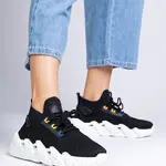 Gemre Black sporty sneakers on a chunky sole Sally