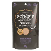 SCHESIR After Dark Velvet Mousse kapsička pro kočky kuře a kachna 80 g
