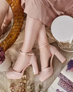 Resti Women's Lefeyoa lacquered post sandals