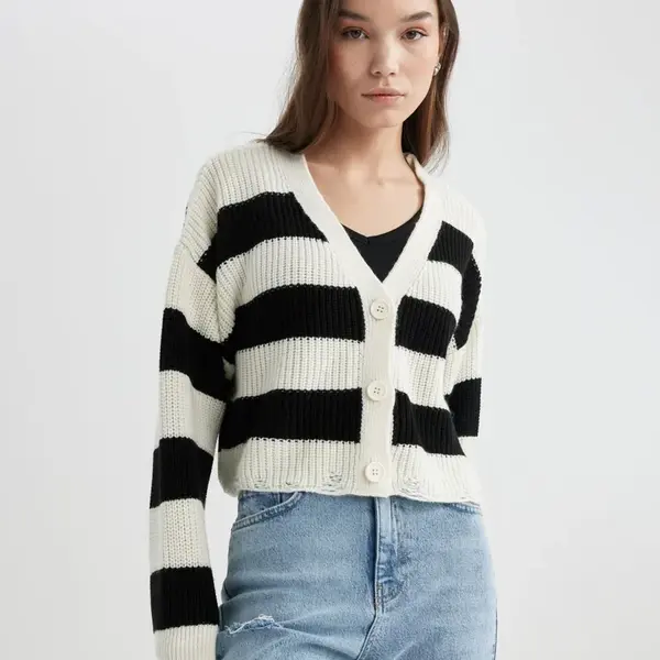 DEFACTO Relax Fit Striped V-Neck Knitwear Cardigan