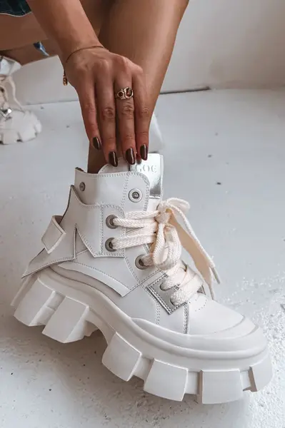 Kožené zateplené sportovní boty GOE