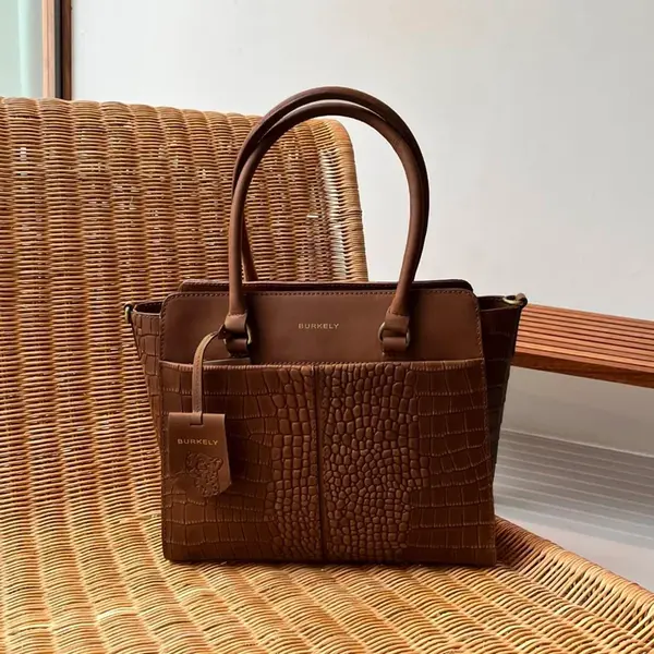 Dámska kožená kabelka Burkely Porte - hnedá