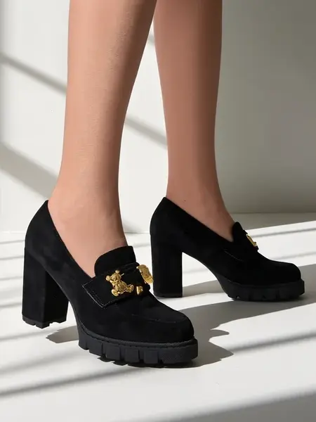 Resti Women's Belio Moccasins