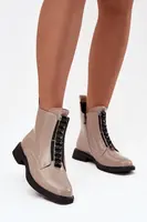 D&A Lakované dámské kotníkové boty z pravé kůže D A MR52 108 béžové