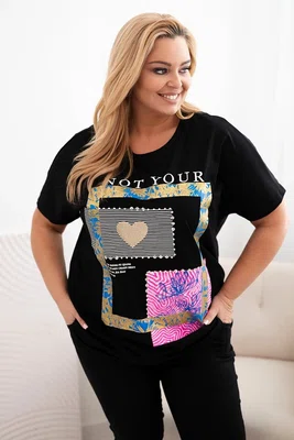 Kesi Włoski Dámská bavlněná halenka Plus Size se zlatým nápisem černá + chrpová