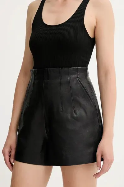 Kožené šortky MAX&Co.