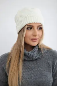 marka niezdefiniowana Dámská čepice Nastia K373 ecru