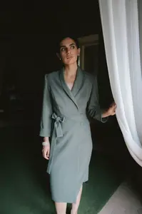 Stylové dámské košilové šaty khaki