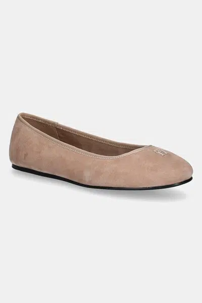 Semišové baleríny Tommy Hilfiger TH HARDWARE SUEDE BALLERINA béžová barva, FW0FW08655