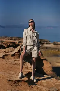 Dámské plátěné šortky MOODO - světle béžová