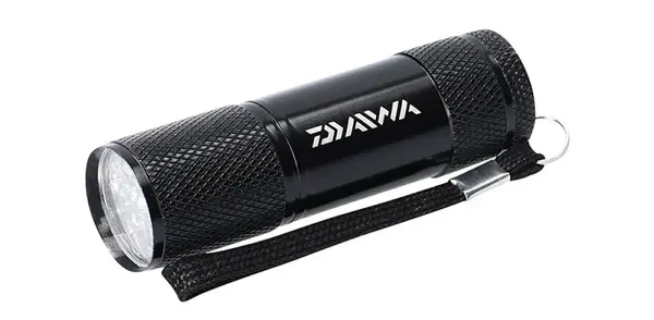 Daiwa lampa uv torch