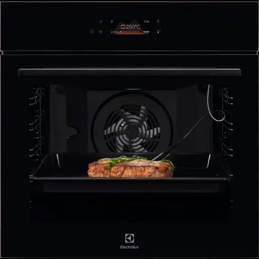 Electrolux vstavaná rúra séria 800 SenseCook AssistedCooking KOEBP39WZ