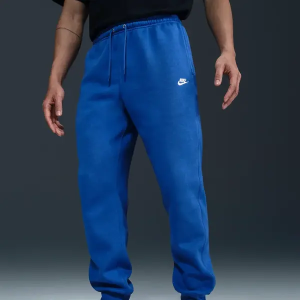 Nike M Club Joggers L