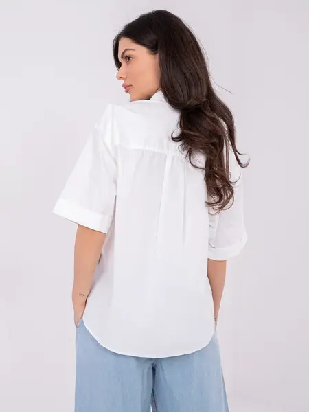 Bílá dámská košile s krátkým rukávem