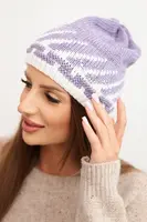 Dámská zimní čepice s geometrickým vzorem