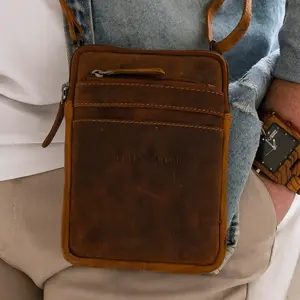 Kožená taška na mobil a doklady Greenwood Nance - tmavě hnědá