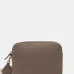 Kožená kabelka Coccinelle černá barva