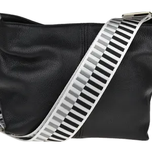 NovaKabelka.cz Batilda Nera s přídavným popruhem III