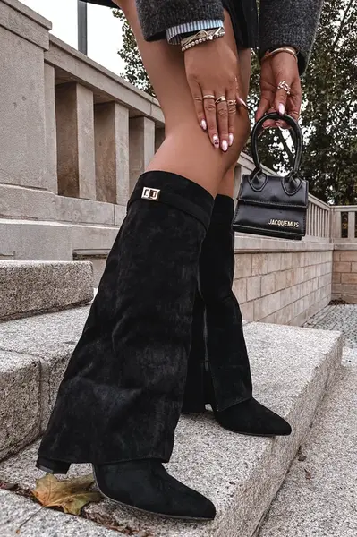 Boto Kozačky Eko Velur Podpatky Na Zip Zateplené Ohnutý Svršek Béžové Evyra