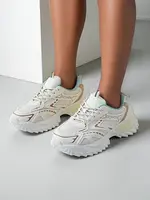 Resti Women's sports sneakers on a thicker sole Nettes