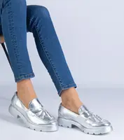 Gemre Strieborné klasické poltopánky s strapcami Esitta