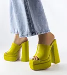 marka niezdefiniowana Green high-heeled flip-flops Mercure