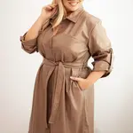 Kesi Dámské šaty z eko-kůže Plus Size s páskem a límečkem fango