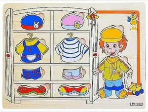 Dřevěná vkládačka - Oblečení