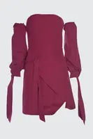 Trendyol Medum Záväzné detailné šaty