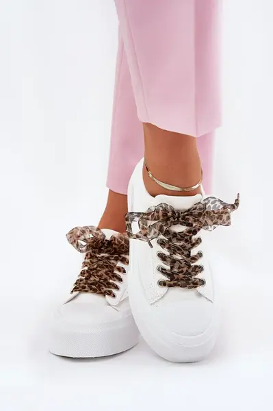 Boto Dámske tenisky na masívnej platforme s ozdobným šnurovaním biele Zidora