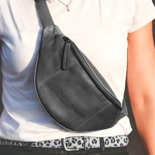 Kožená ľadvinka The Chesterfield Brand Eden - čierna