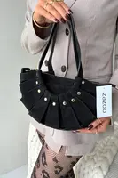 Čierna kabelka z prírodného semišu Marivane