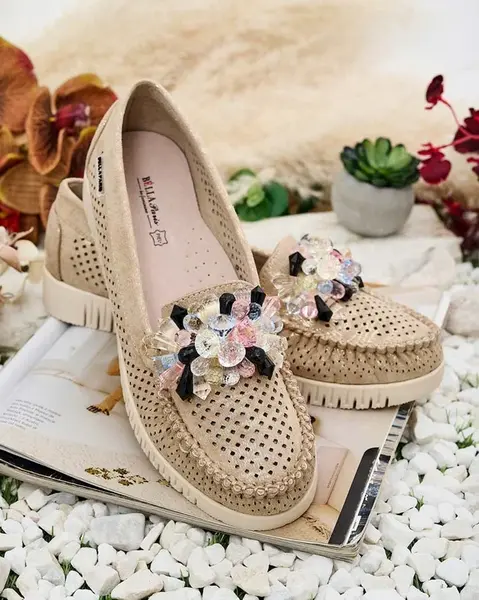 Resti Women's beaded openwork moccasins Nasfali