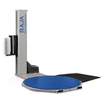 Nájezdová rampa pro ovinovací stroj s otočnou plošinou