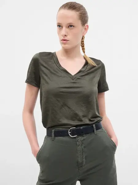 GAP Dámské Tričko s výstřihem do V 757756-00 Velikost: M