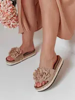 Dámské pantofle s květinovou aplikací KWIATARIS