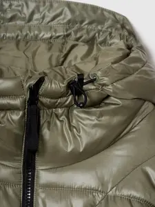GAP prošívaná oversize bunda