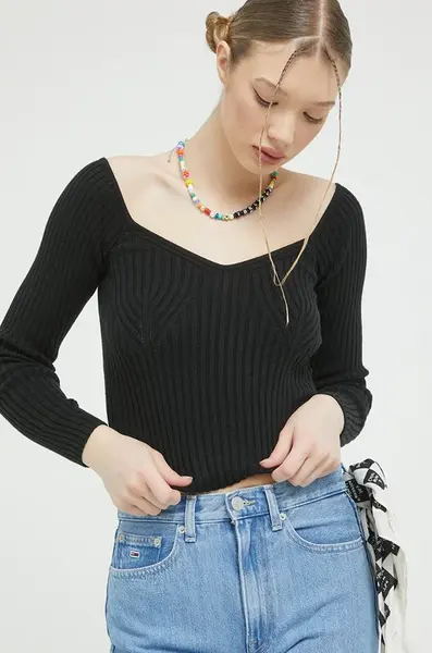 Hollister Co.  Svetr