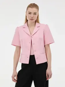 Světle růžové sako s krátkým rukávem ORSAY