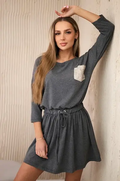 Šaty s grafitovou kapsou