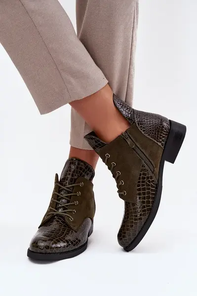 Lakované dámské kotníkové boty s ozdobným reliéfem vyhřívané Vinceza