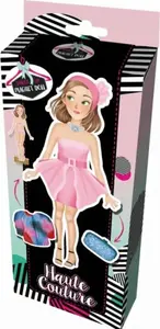 Magnetická panenka - Na přehlídce