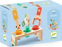 Dřevěný stůl pro malé kutily