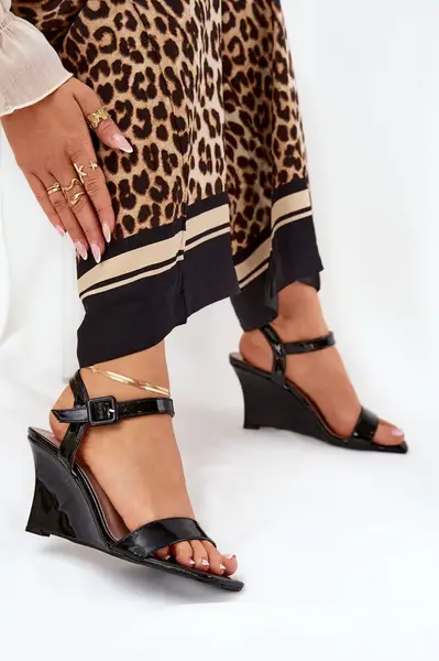 Boto Laky Dámské Sandály Na Klínu Černé Vliraya