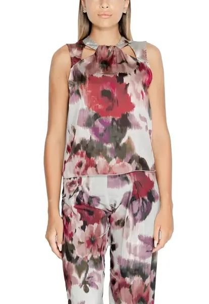 Kvetinová blúzka bez rukávov