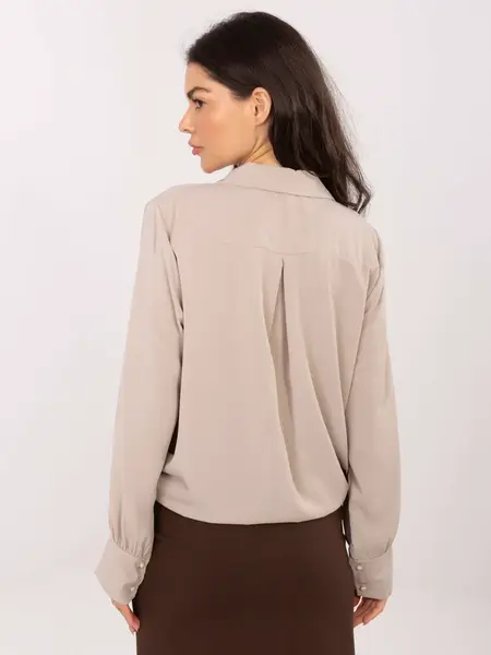 Béžová halenka s volány