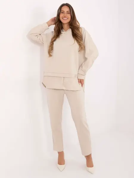 Komplet světle béžový