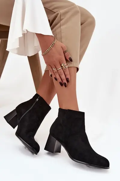 Dámske členkové topánky na blokovom podpätku